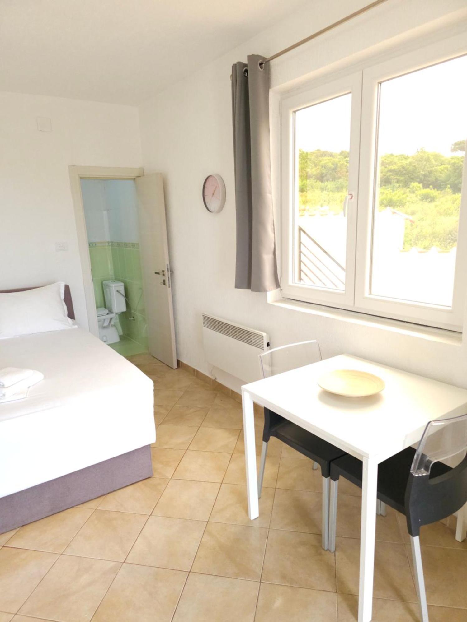 Talija Apartments Krimovica Budva Szoba fotó